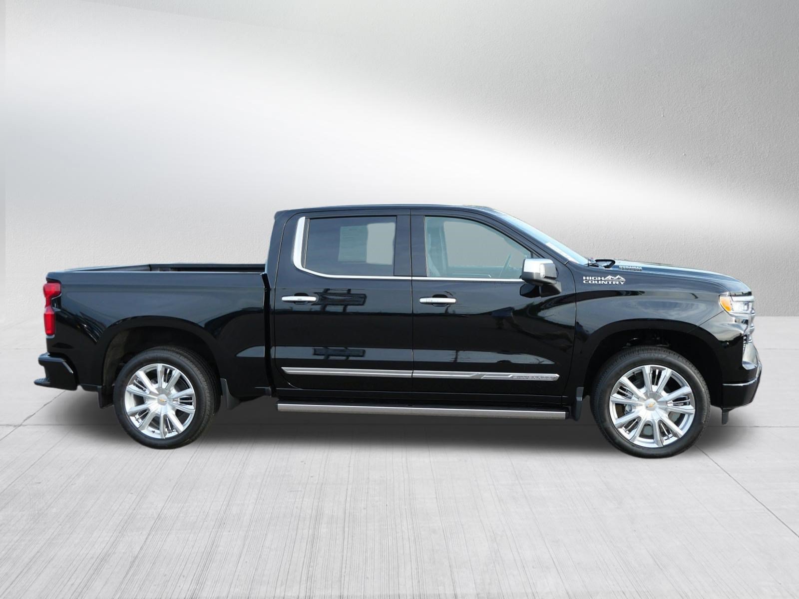 Used 2026 Chevrolet Silverado 1500 High Country AWD/4WD image 8