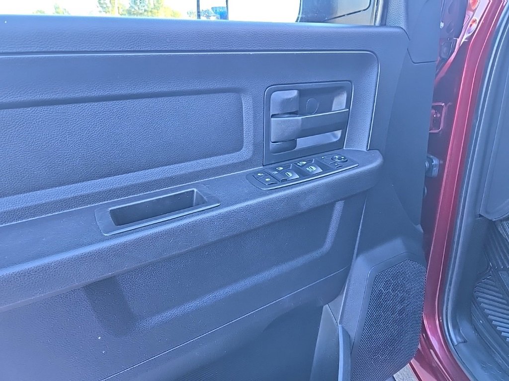 Used 2018 RAM 2500 Tradesman w/ Chrome Appearance Group image 36