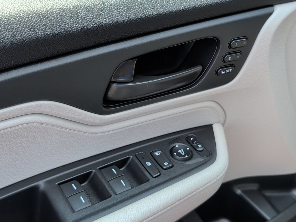 Used 2025 Honda Odyssey EX-L image 15