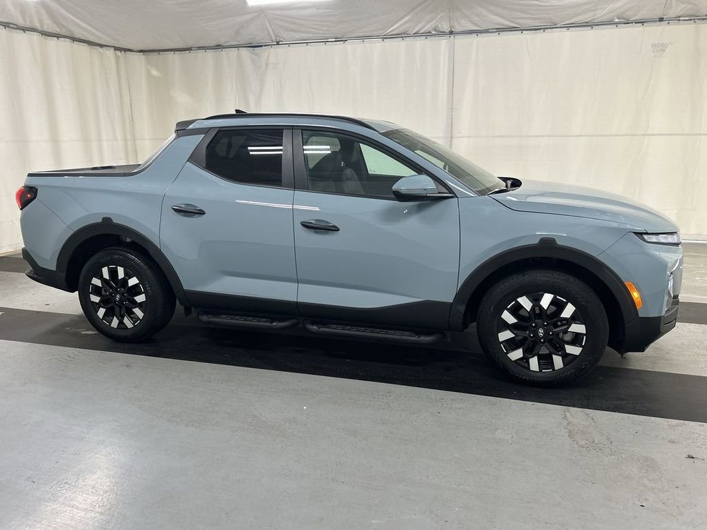 Used 2025 Hyundai Santa Cruz SEL AWD/4WD image 2