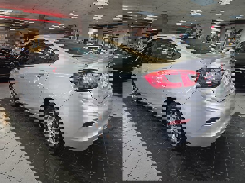 Used 2018 Chevrolet Cruze LS image 5