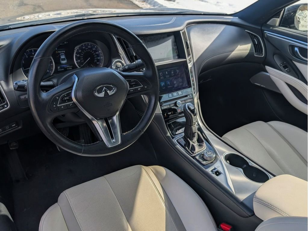 Used 2017 INFINITI Q60 w/ Premium Plus Package 2.0T image 16