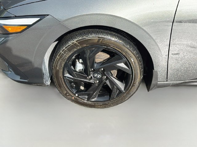 Certified 2026 Hyundai Elantra Sport FWD image 30