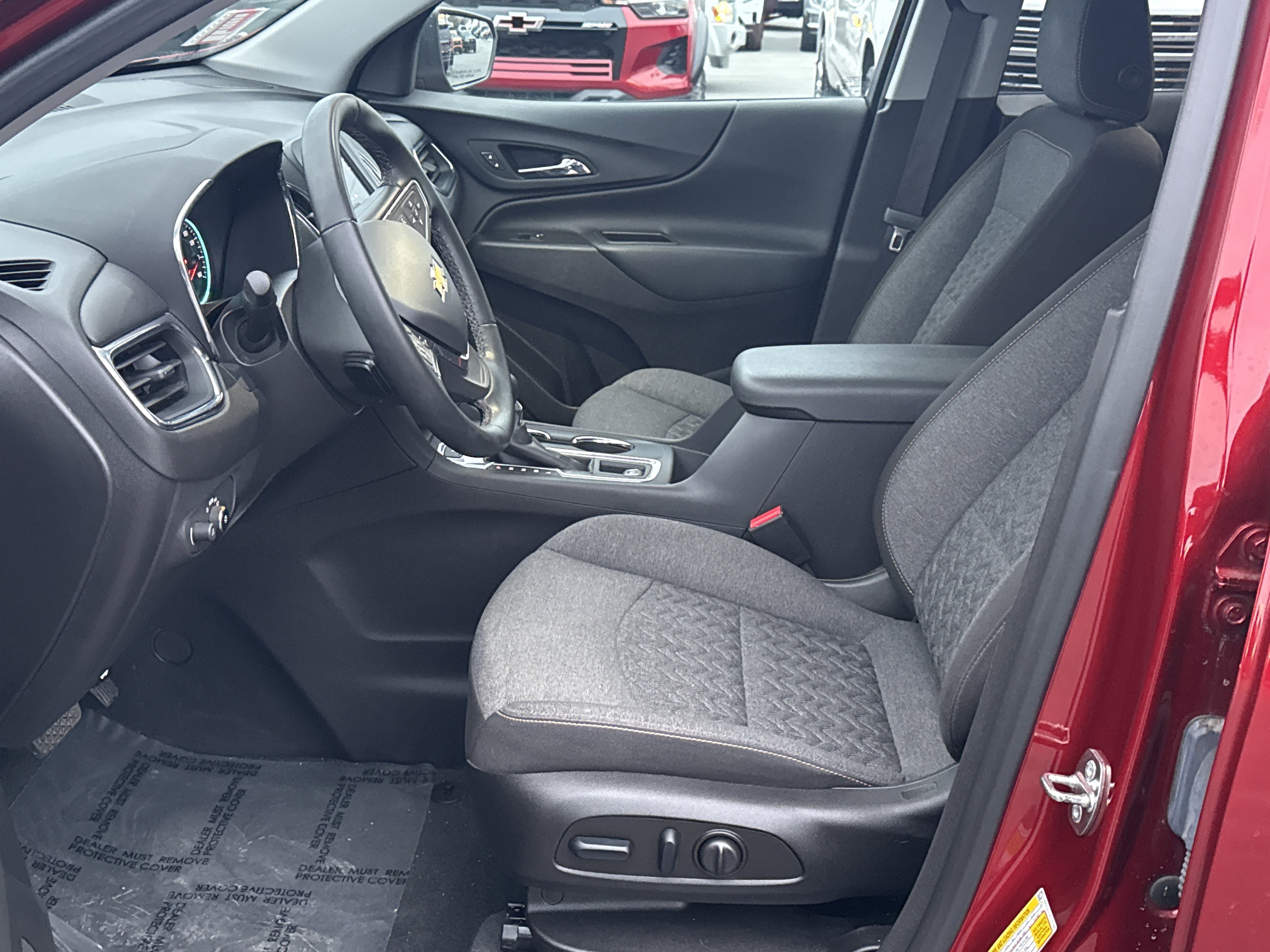 Used 2023 Chevrolet Equinox LT image 12