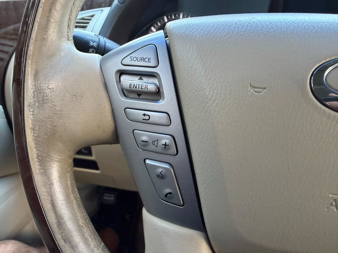 Used 2016 INFINITI QX80 4WD w/ 22" Wheel Package image 28
