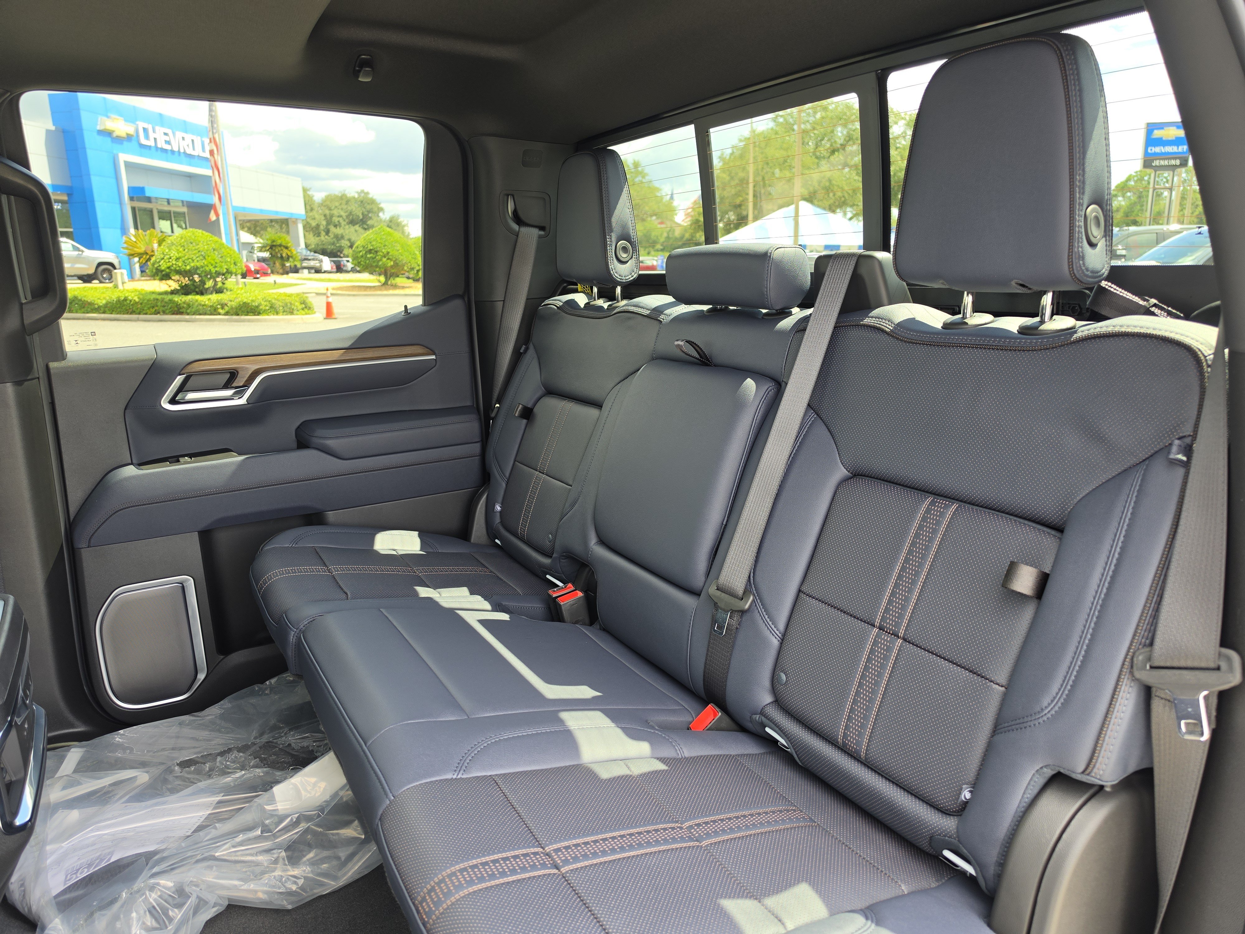 New 2026 Chevrolet Silverado 1500 High Country w/ Technology Package AWD/4WD image 23