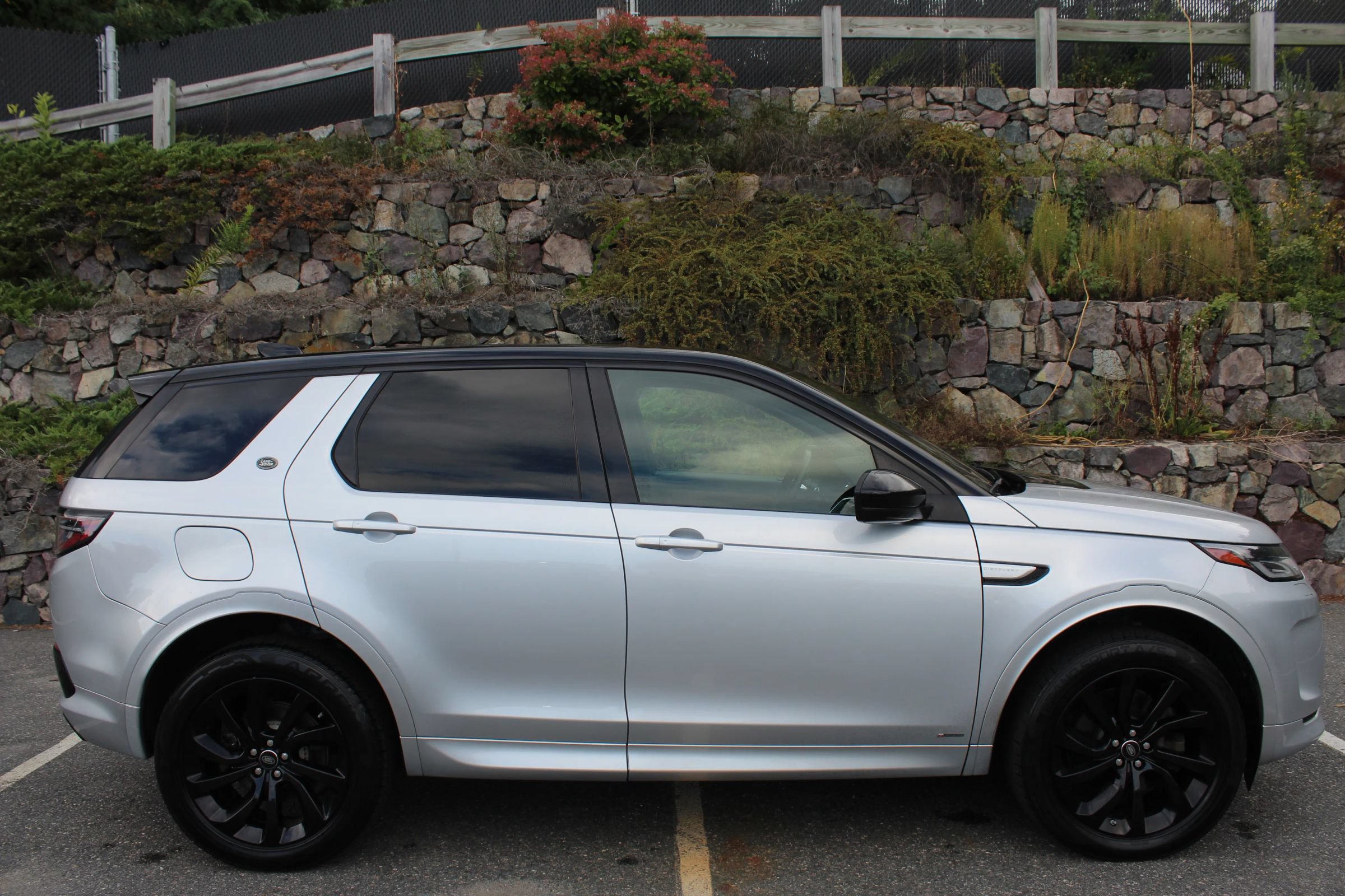 Used 2020 Land Rover Discovery Sport HSE R-Dynamic AWD/4WD image 5