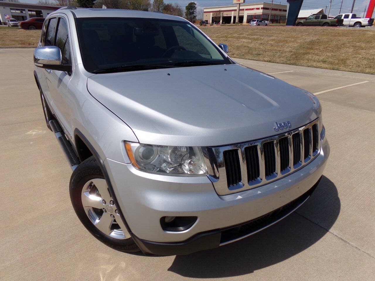 Used 2011 Jeep Grand Cherokee Limited RWD image 10