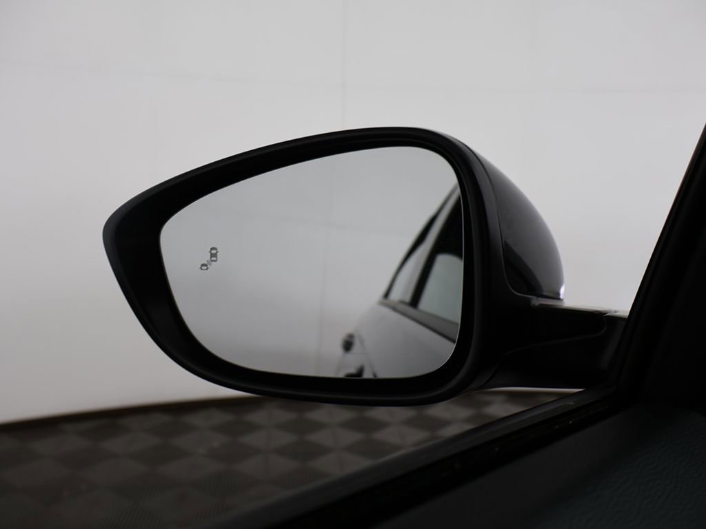 Certified 2025 Honda Accord SE image 37