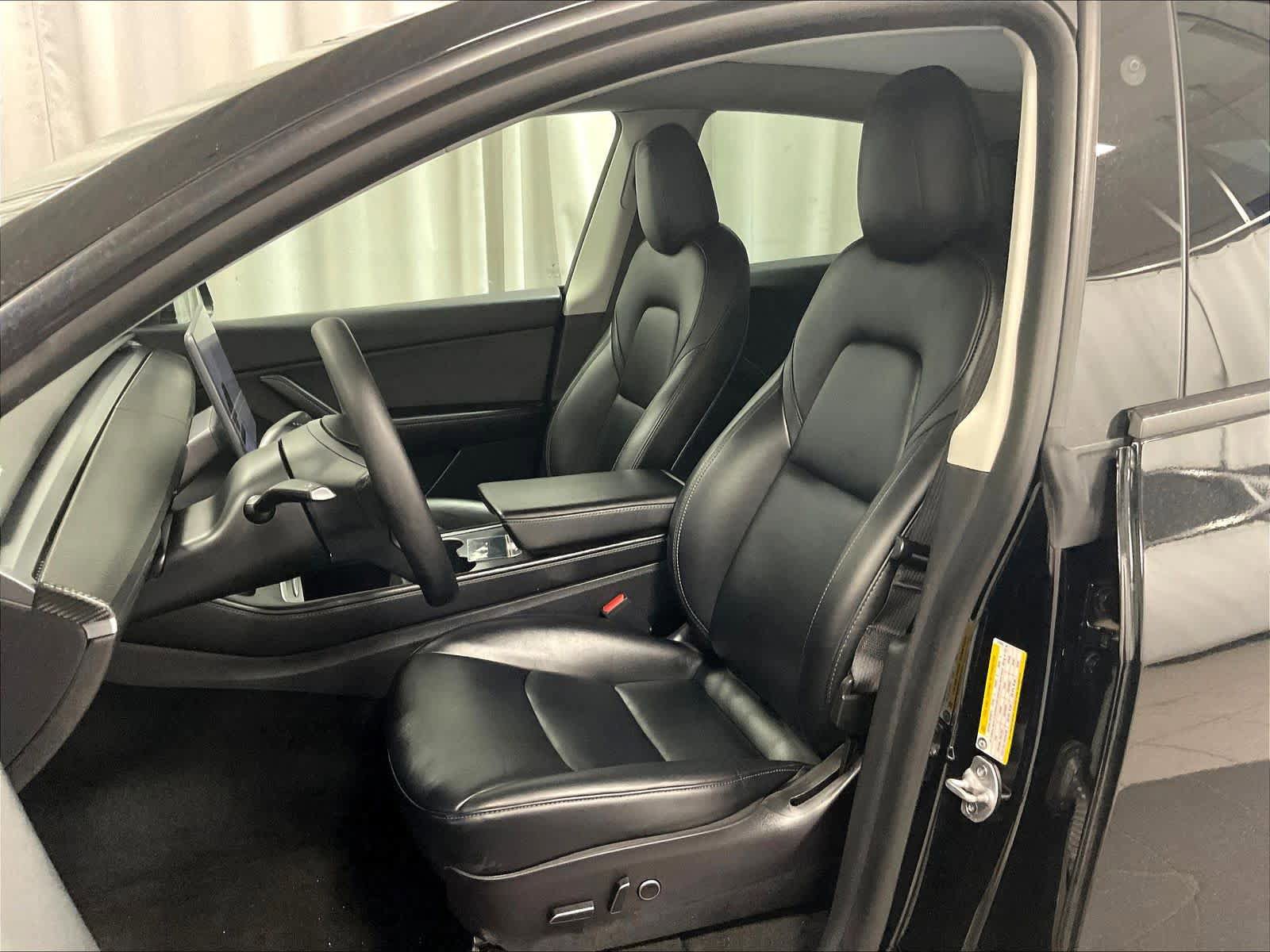 Used 2022 Tesla Model Y Long Range AWD/4WD image 10