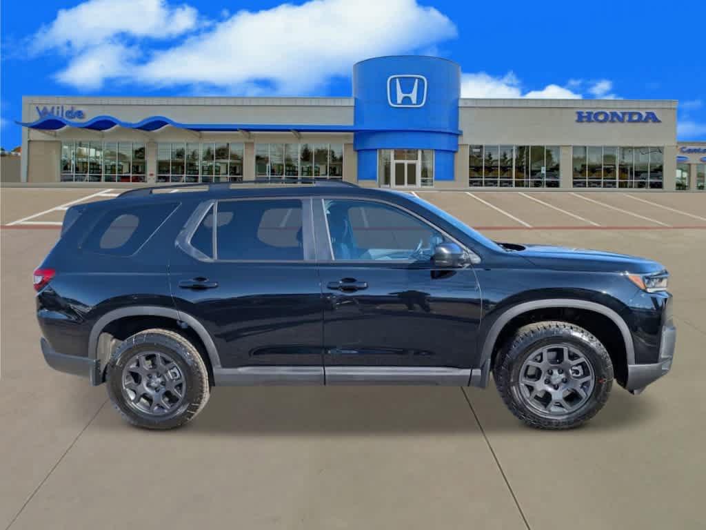 New 2026 Honda Pilot TrailSport image 6