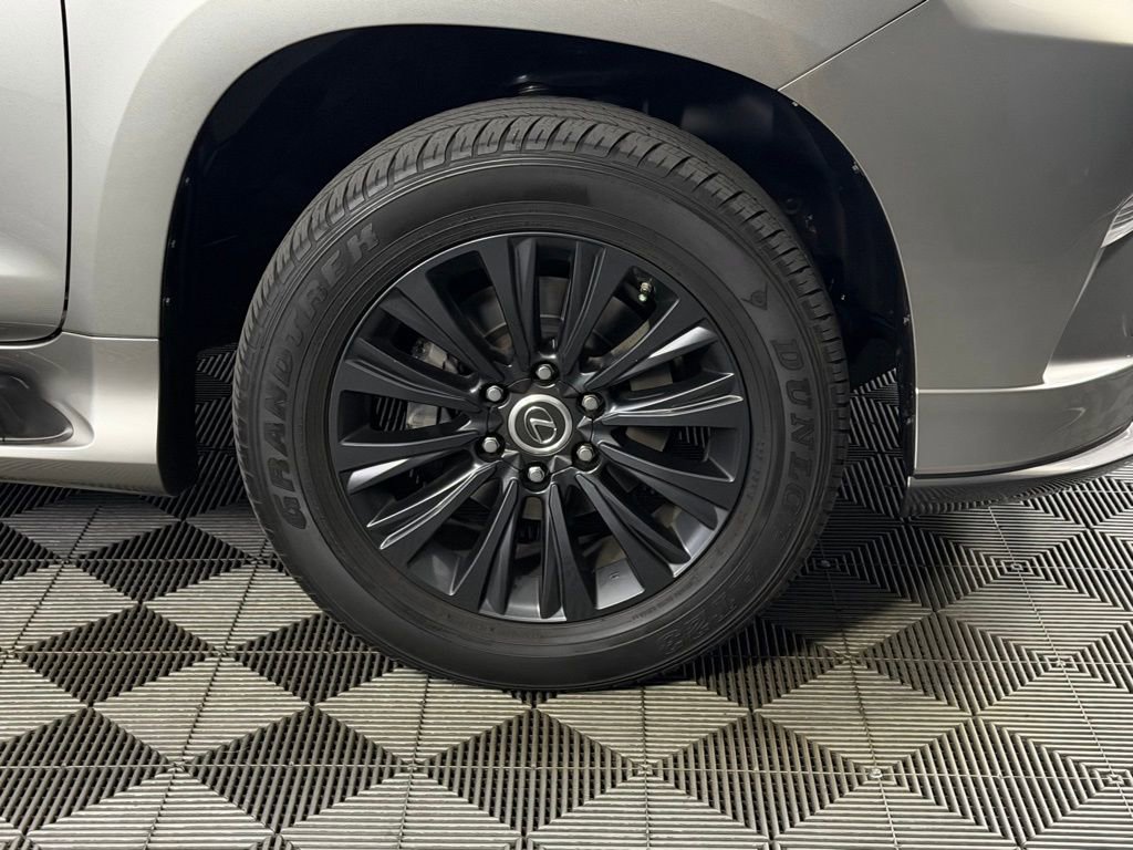 Used 2022 Lexus GX 460 Luxury w/ Sport Design Package image 12