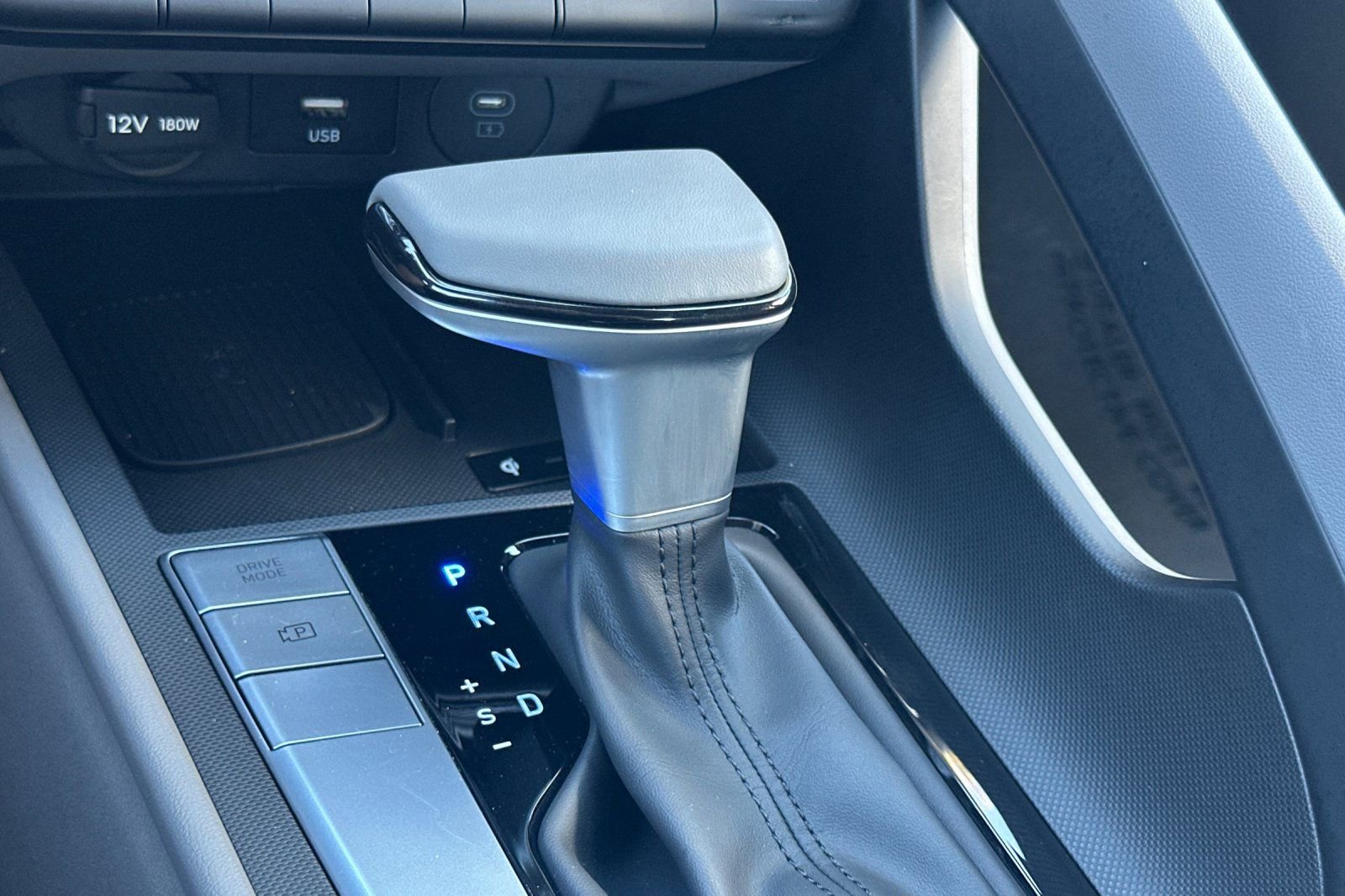 Used 2026 Hyundai Elantra Sport image 23