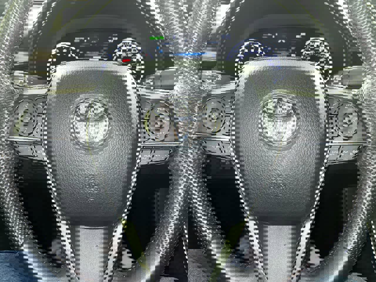 Used 2022 Toyota Avalon Limited w/ Advanced Safety Package image 16