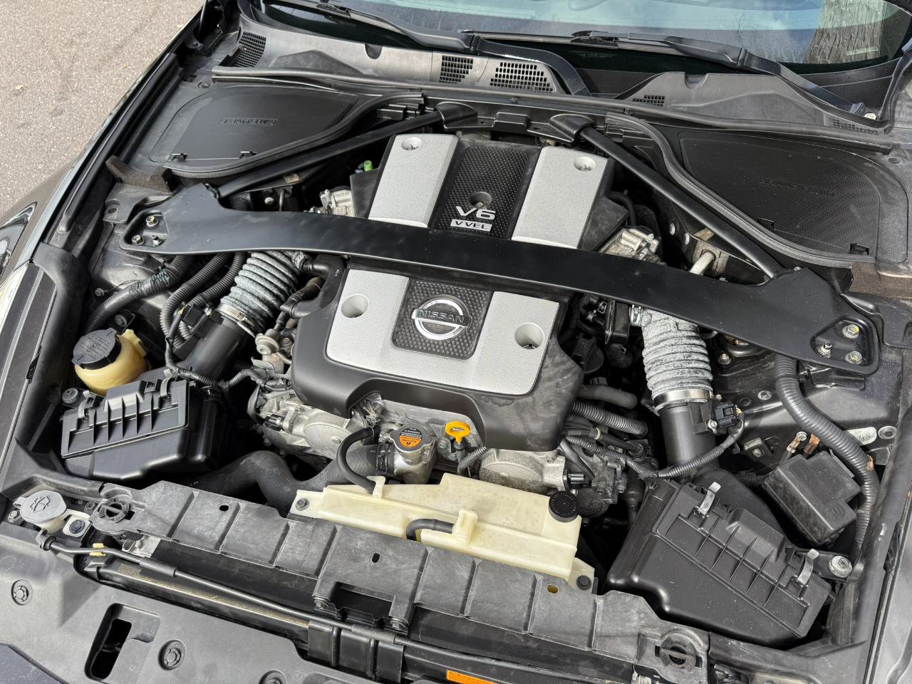 Used 2009 Nissan 370Z Touring image 19
