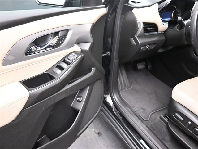 Used 2022 Chevrolet Traverse LT image 14