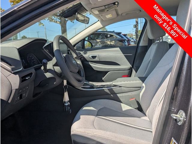 Certified 2022 Hyundai Sonata SE w/ Cargo Package image 14