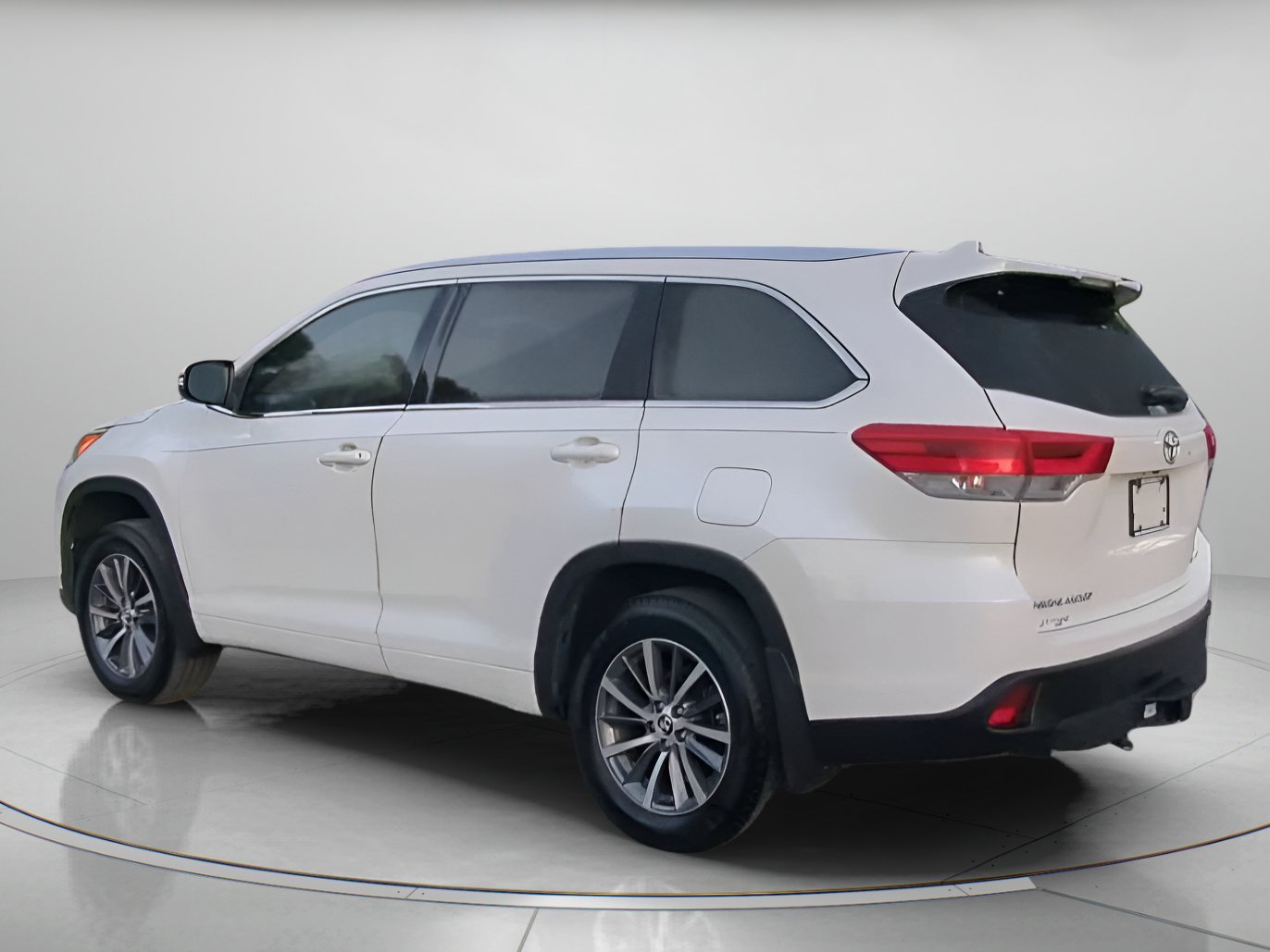 Used 2017 Toyota Highlander XLE AWD/4WD image 20