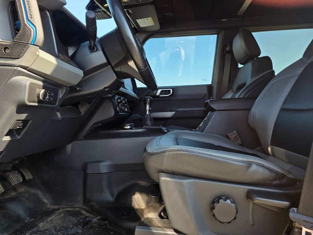 Used 2022 Ford Bronco Black Diamond image 11