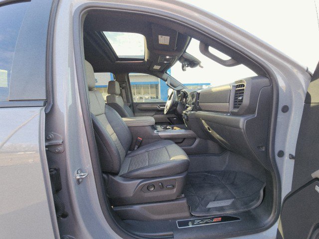 Used 2024 Chevrolet Silverado 2500 ZR2 w/ Technology Package image 15