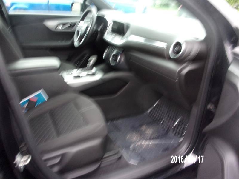 Used 2021 Chevrolet Blazer LT FWD image 13