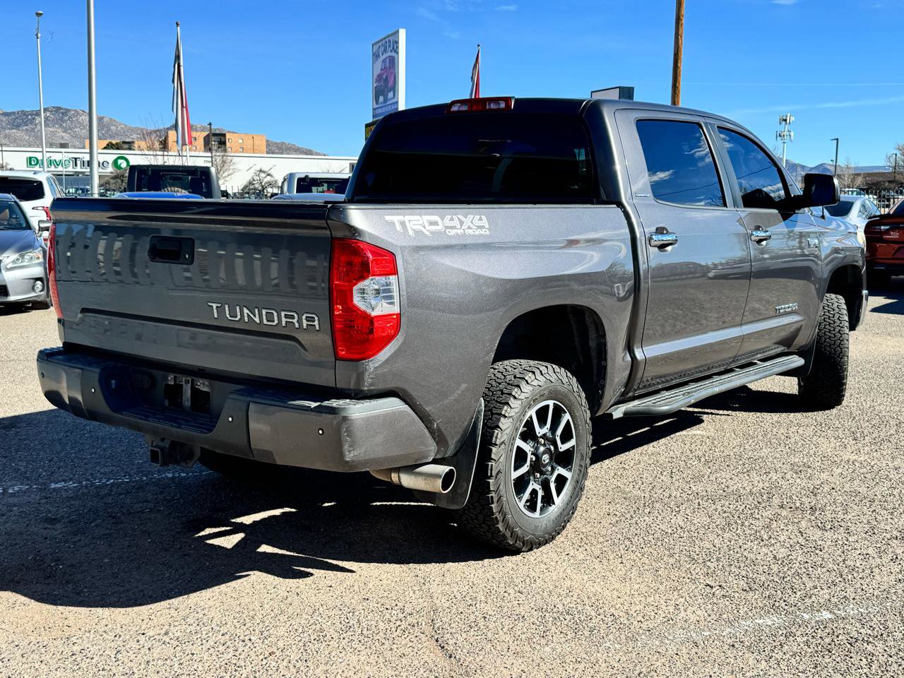 Used 2018 Toyota Tundra Limited w/ Limited Premium Package AWD/4WD image 8