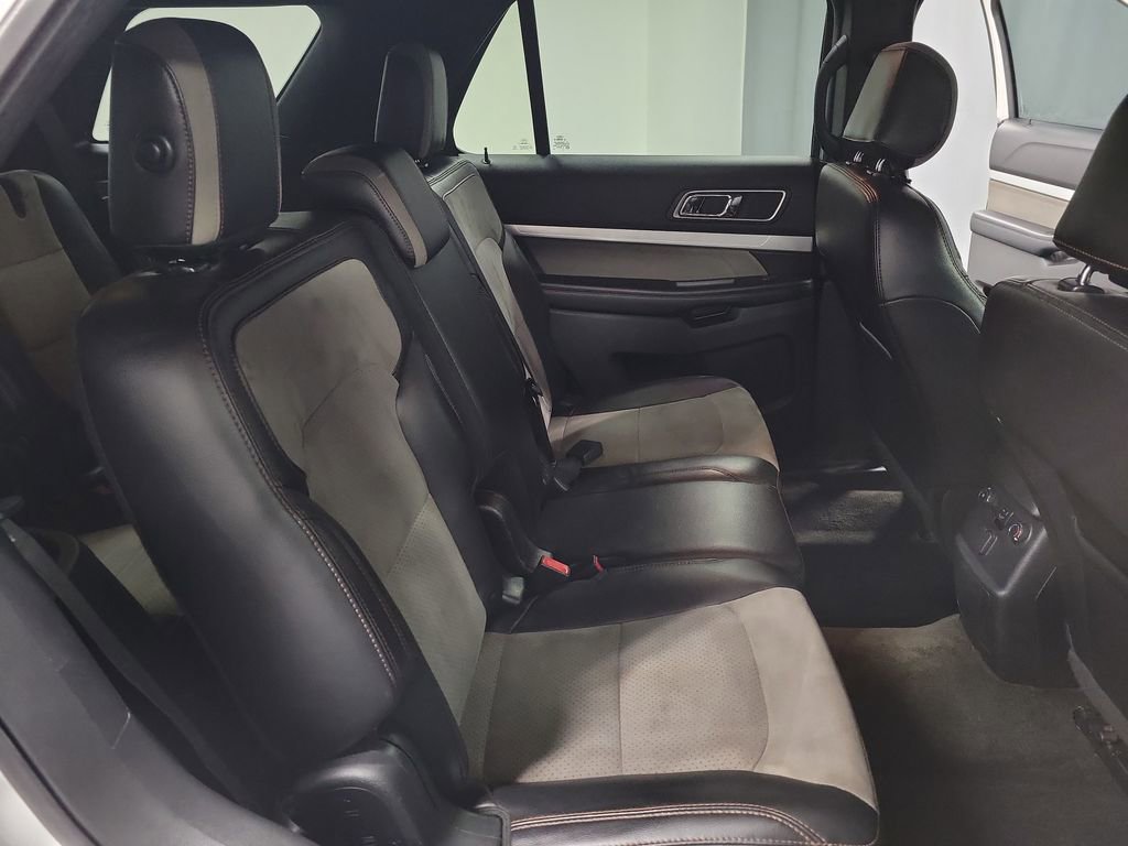 Used 2017 Ford Explorer XLT w/ Equipment Group 202A image 23