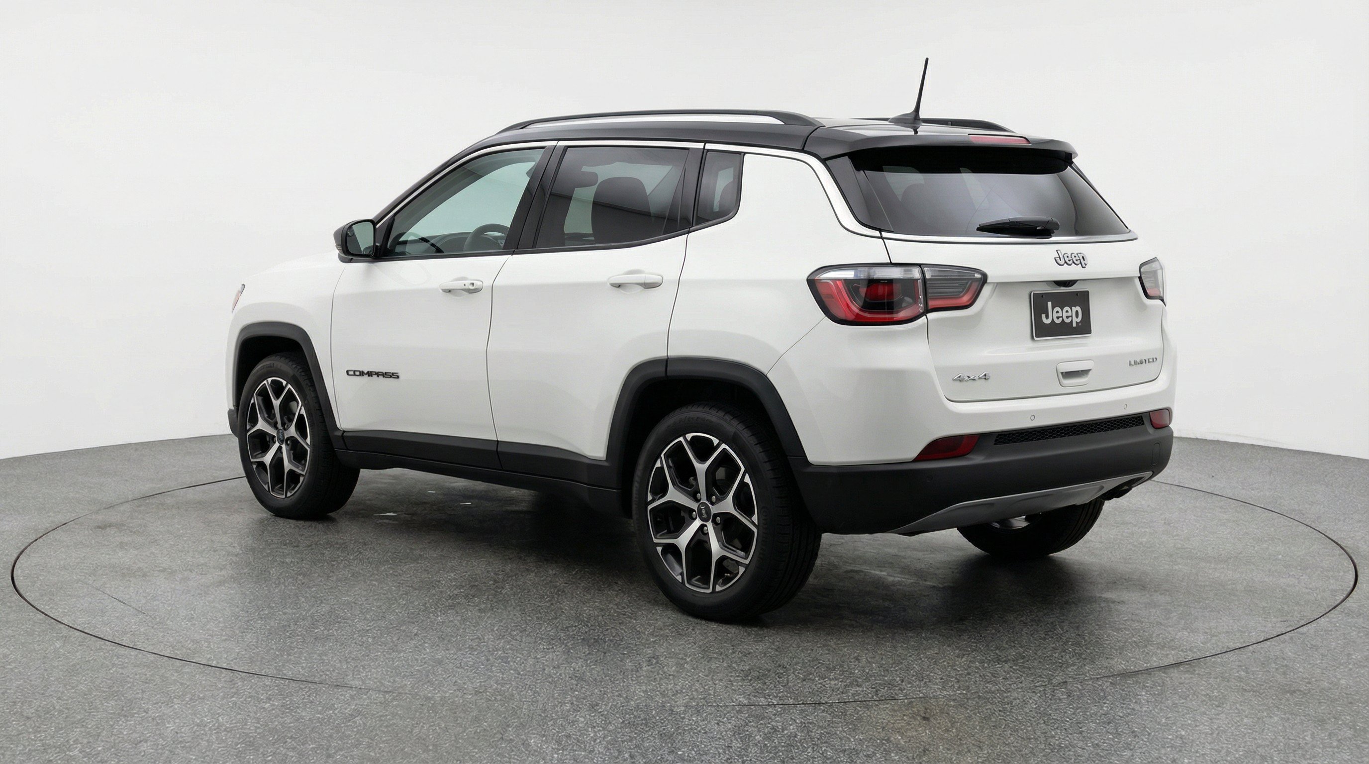 Used 2025 Jeep Compass Limited AWD/4WD image 6