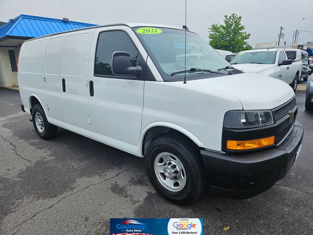 Used 2021 Chevrolet Express 2500 RWD image 1