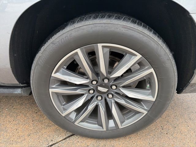 Used 2022 Cadillac Escalade ESV Sport w/ Touring Package image 6