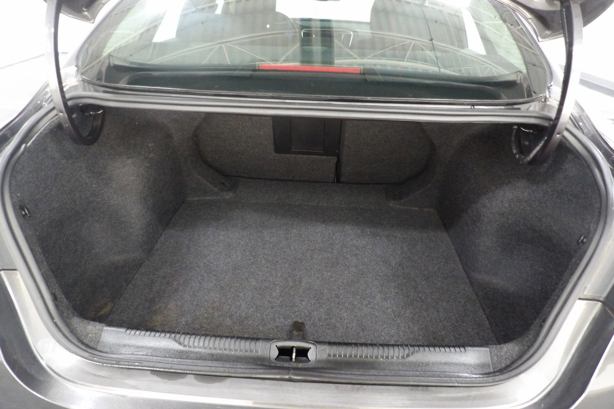 Used 2017 Chrysler 200 LX FWD image 7