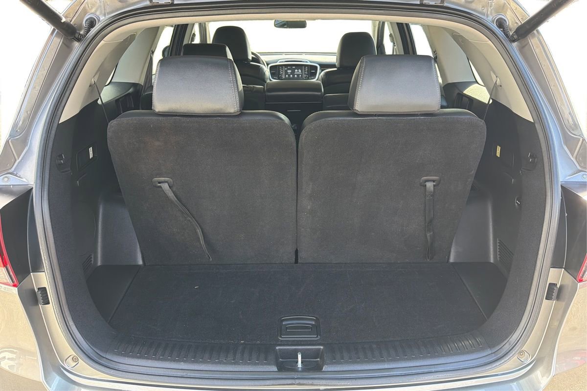 Used 2019 Kia Sorento EX image 11