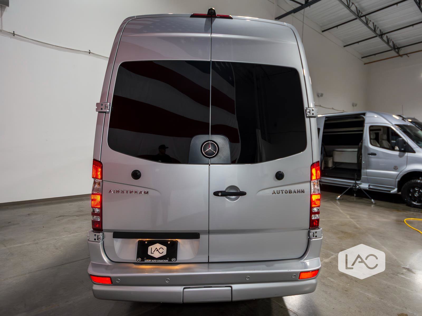 Used 2015 Mercedes-Benz Sprinter 3500 image 26