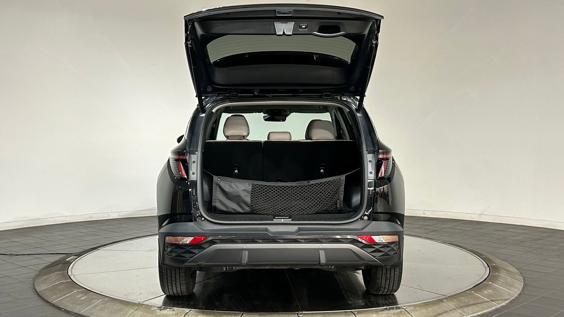 Used 2023 Hyundai Tucson Limited image 30