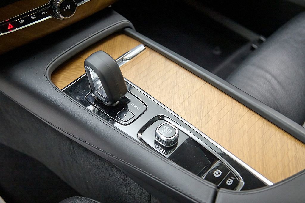 Certified 2023 Volvo XC90 B6 Plus w/ Protection Package image 21