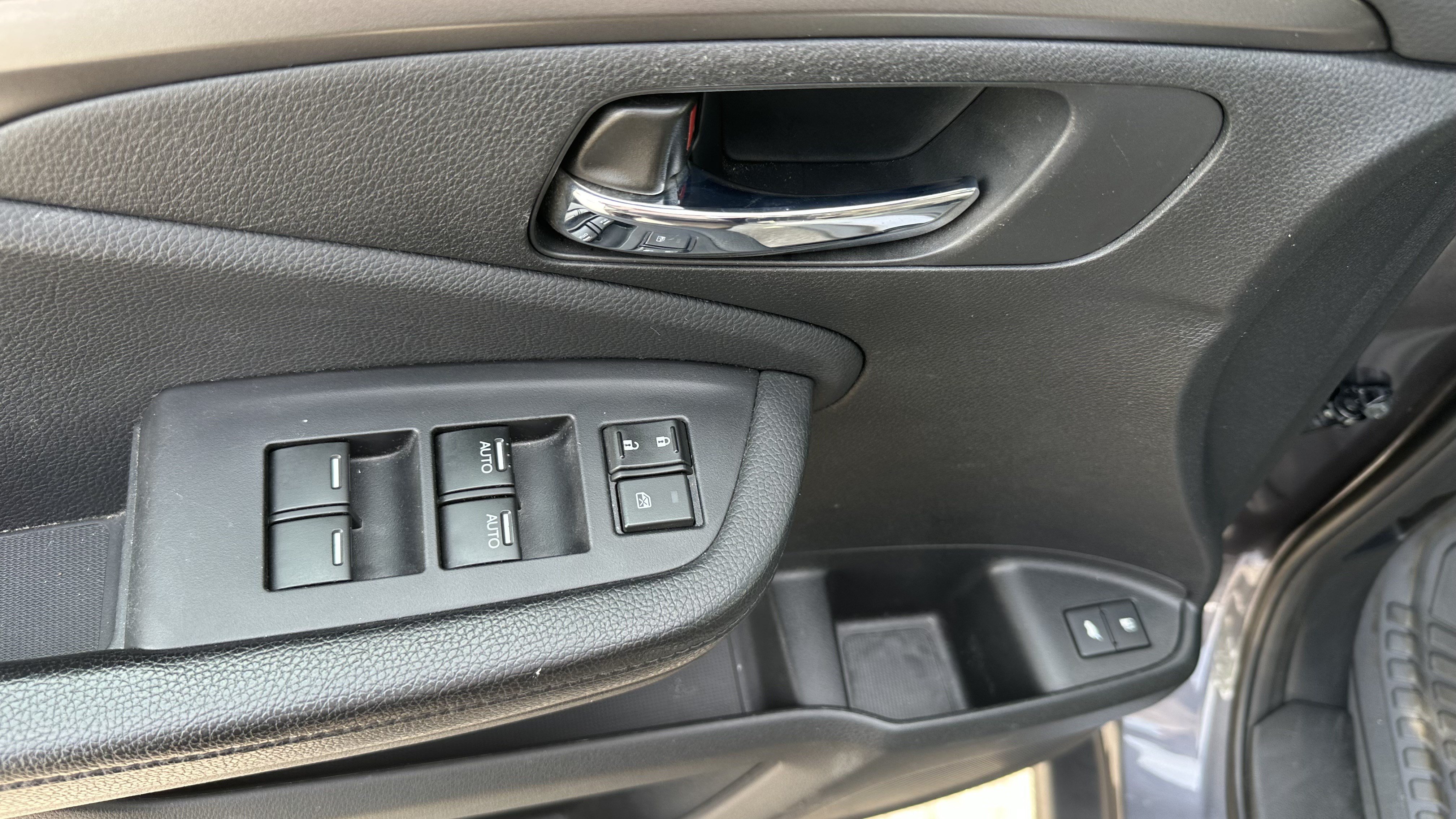 Used 2018 Honda Pilot EX-L image 17