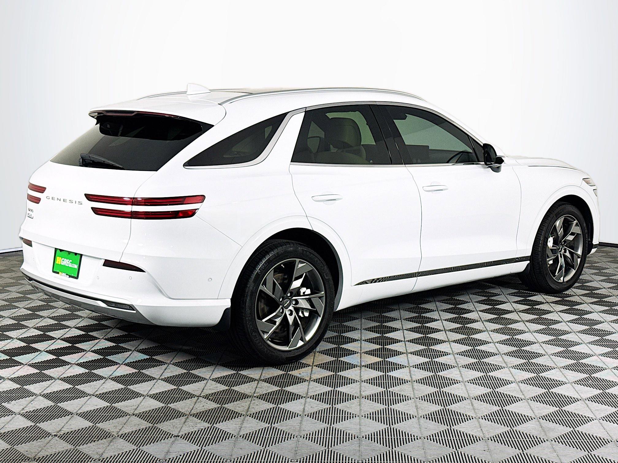 Used 2024 Genesis Electrified GV70 Advanced w/ Prestige Package image 10