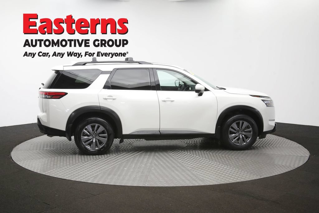 Used 2024 Nissan Pathfinder SV w/ SV Premium Package AWD/4WD image 49