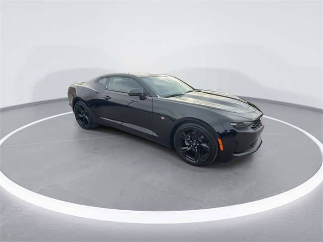 Used 2023 Chevrolet Camaro LT image 2