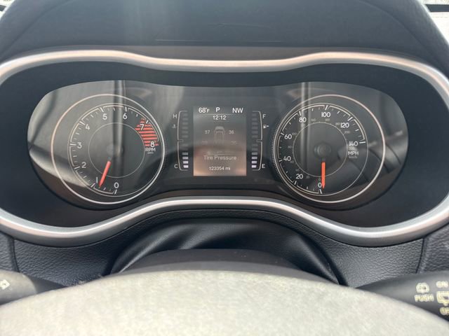 Used 2018 Jeep Cherokee Latitude Plus w/ Cold Weather Group image 22