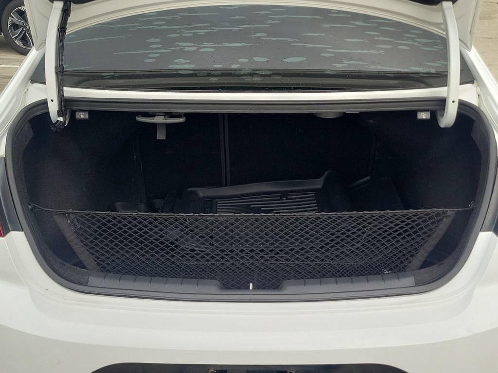 Used 2020 Hyundai Elantra Sport w/ Premium Package 02 FWD image 13