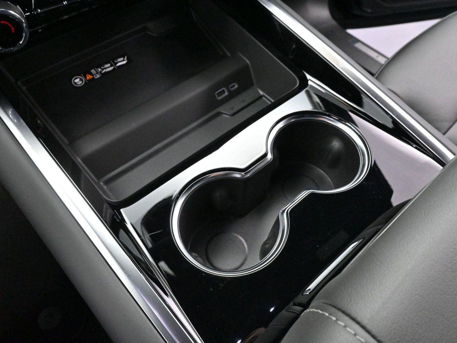 Used 2025 Chevrolet Tahoe Z71 w/ Z71 Off-Road Package image 29