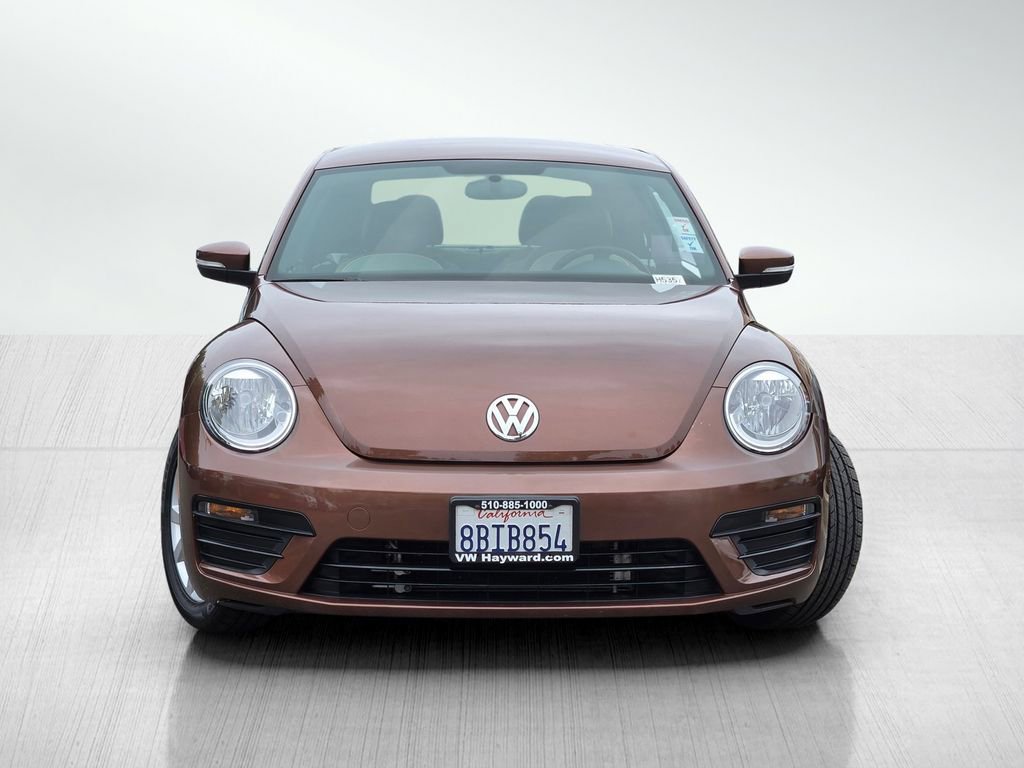 Used 2017 Volkswagen Beetle 1.8T Classic FWD image 3