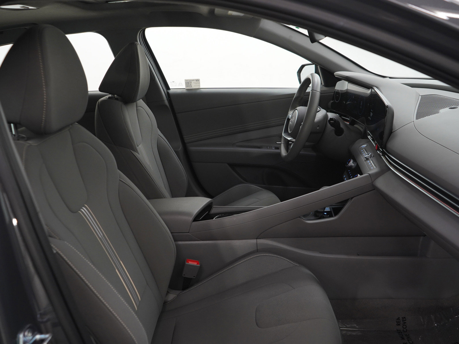 Used 2025 Hyundai Elantra SEL FWD image 11