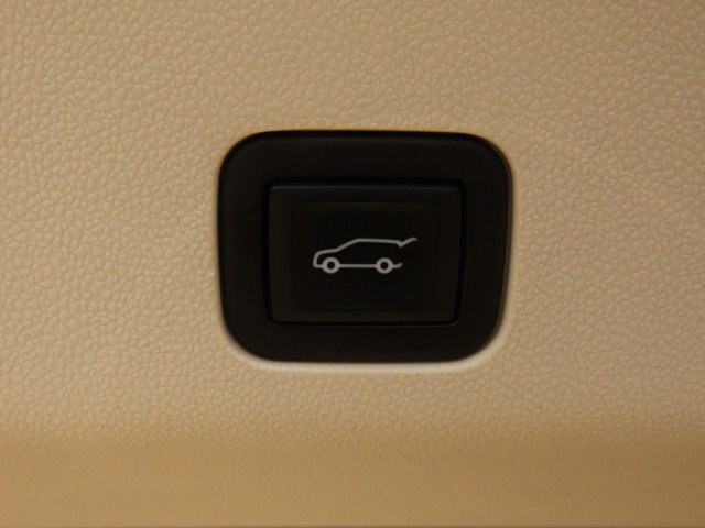 Used 2023 Cadillac Escalade Premium Luxury Platinum w/ LPO, Radiant Package image 12