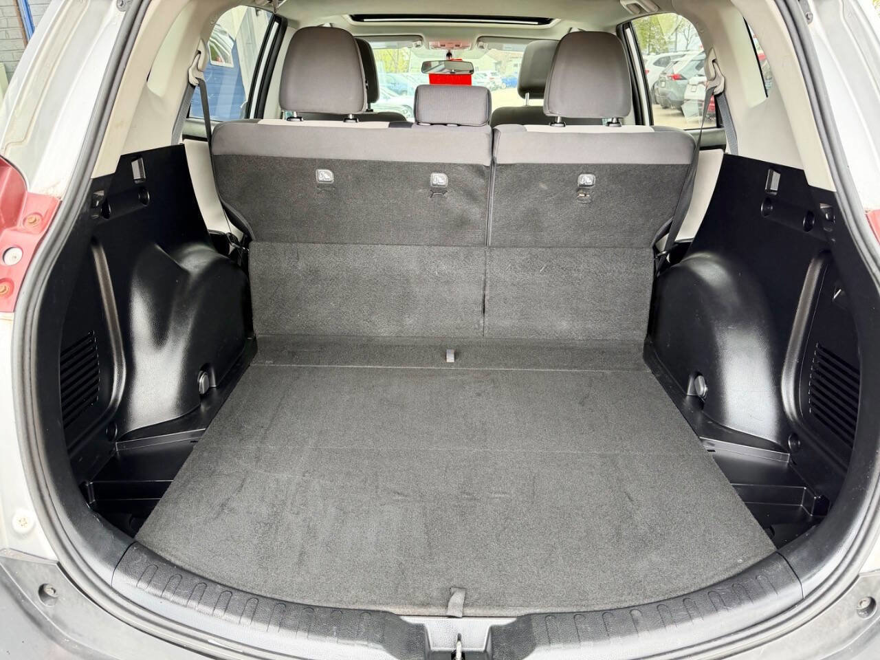 Used 2014 Toyota RAV4 XLE AWD/4WD image 28