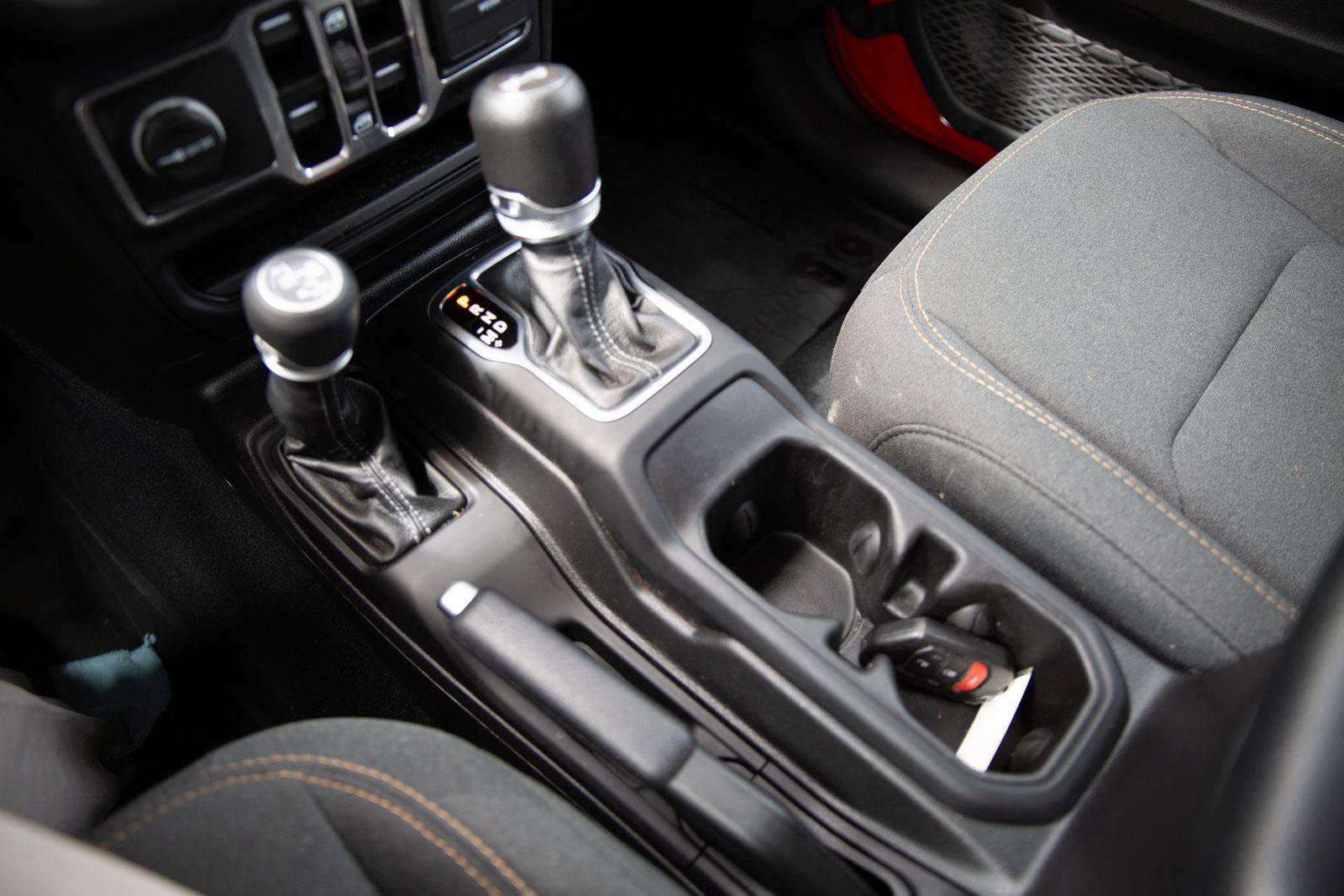 Used 2024 Jeep Wrangler Unlimited AWD/4WD image 16