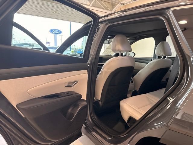 Used 2025 Hyundai Tucson Limited AWD/4WD image 11