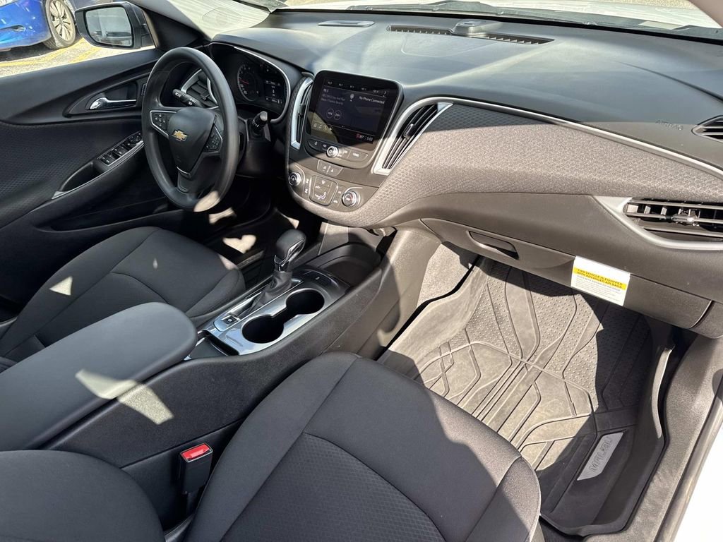 Used 2023 Chevrolet Malibu LS image 13