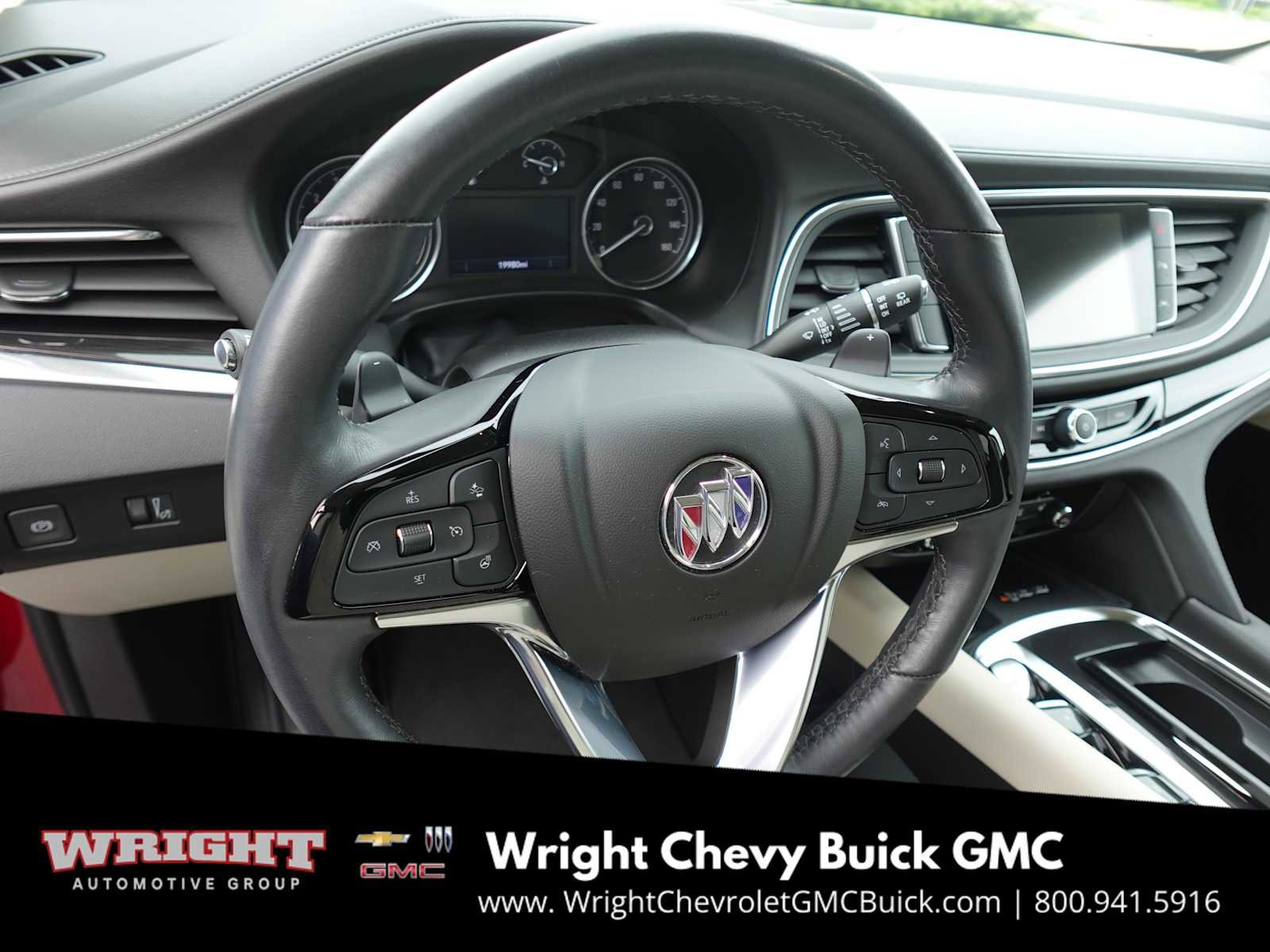 Used 2023 Buick Enclave Essence image 13